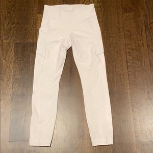 White lululemon leggings
